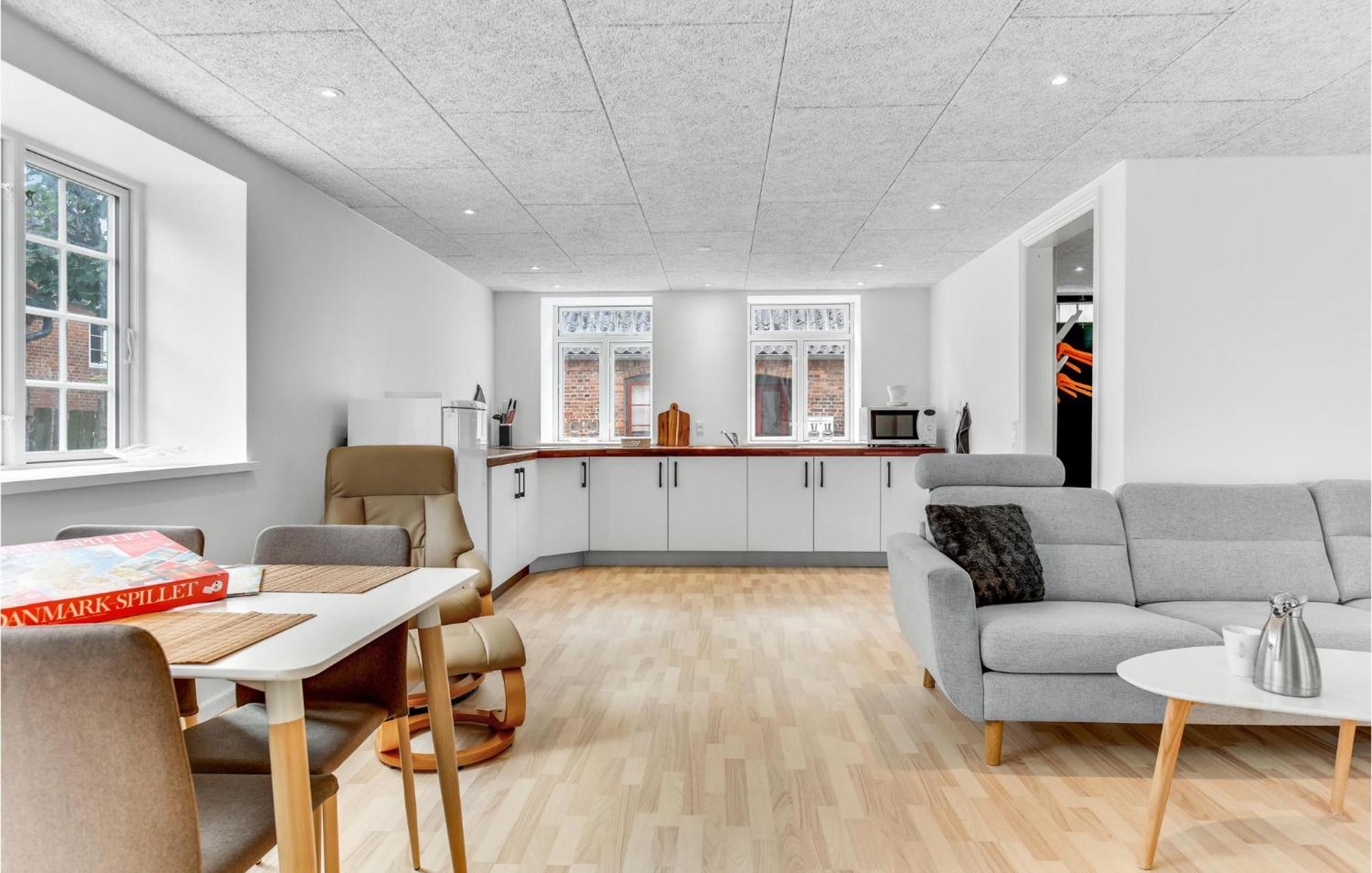 Pet Friendly Home In Hojer With Kitchen Exterior foto