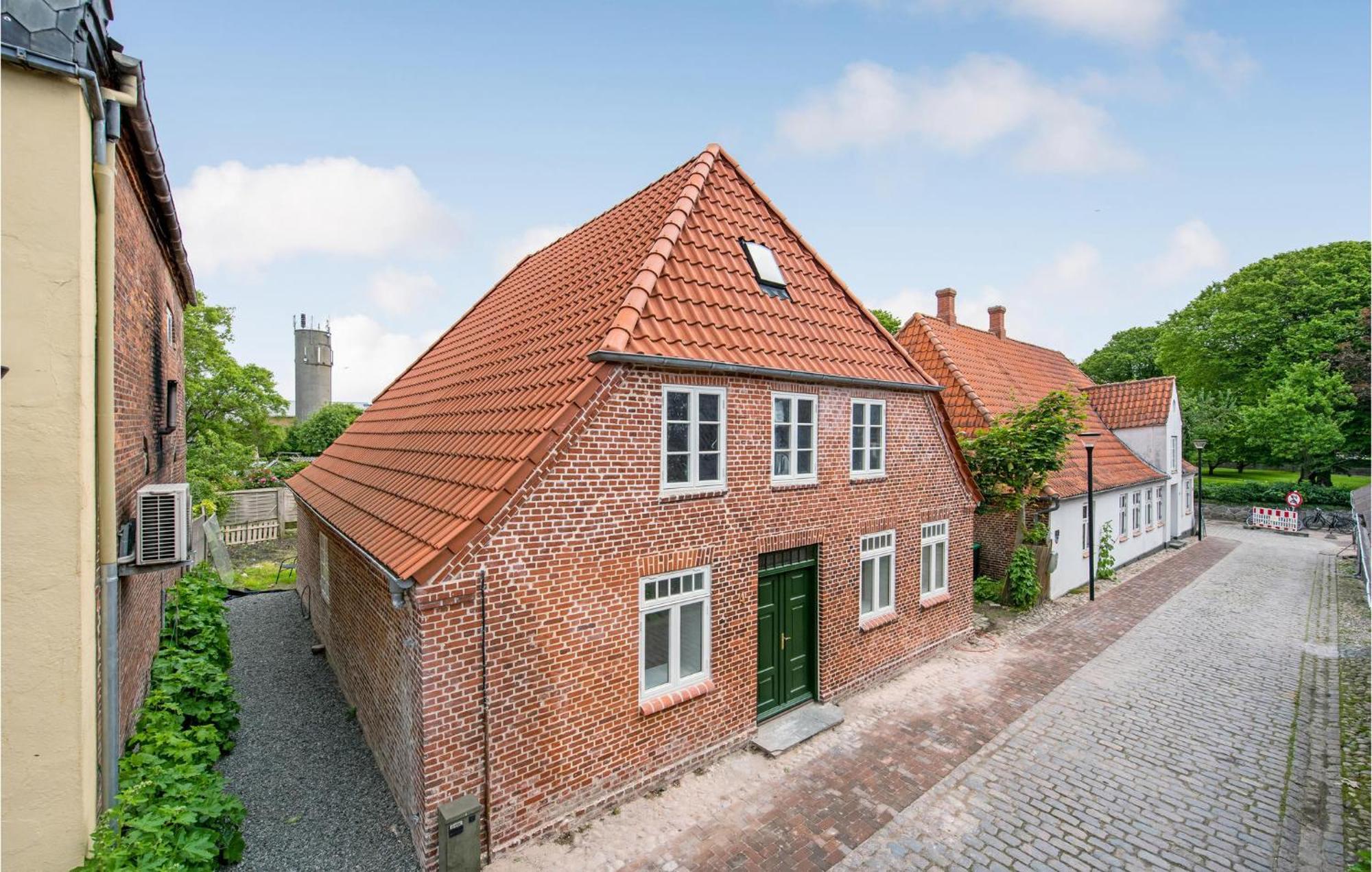 Pet Friendly Home In Hojer With Kitchen Exterior foto